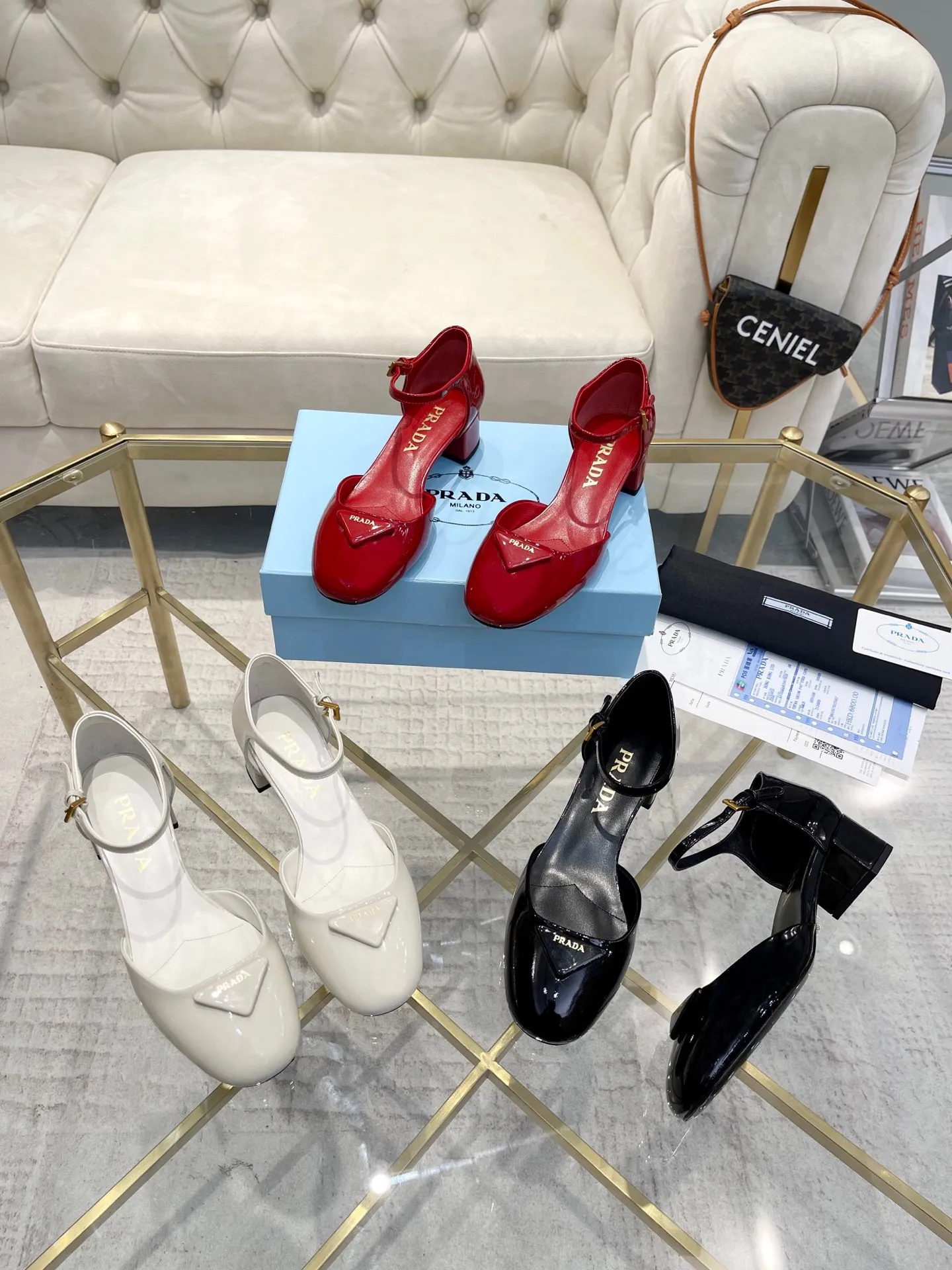 👟👟Ex-factory price 560👟👟 (imitation leather bottom-20) PRADA 👉Ready stock👈Remove the original plate and make a 1:1 replica‼ ️The highest version👌2024Prada early spring catwalk hot style 😘Latest spring style thick heel series (genuine leather sole), (simulated leather sole) goddess must-have super beautiful on the feet 👉The upper is made of imported cow patent leather, soft and textured, lining + foot pads, imported sheepskin lining, breathable and comfortable, reverse molded brand buckle, heel height 4.5M, size 35M-39M (34 40 41 42 Customized (non-returnable and non-exchangeable)